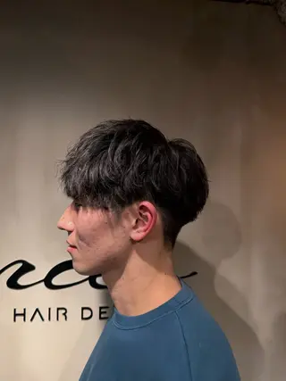 ショート パーマ 艶感/レイヤーカット 🌐Taketoのヘアスタイル