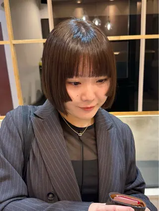 ショート カラー ボブ/レイヤー/ グレージュ/moyuのヘアスタイル