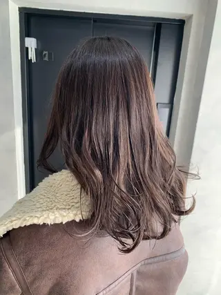 セミロング カラー パーマ ヘアアレンジ 個室で似合わせ好印象 🧡外山弥千代のヘアスタイル