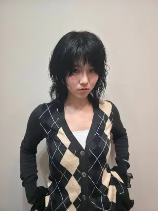 カラー ミディアム OMA　 カタギシのヘアスタイル