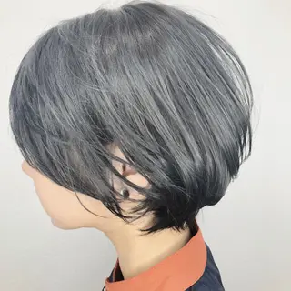 ショート カラー 上田 篤史のヘアスタイル