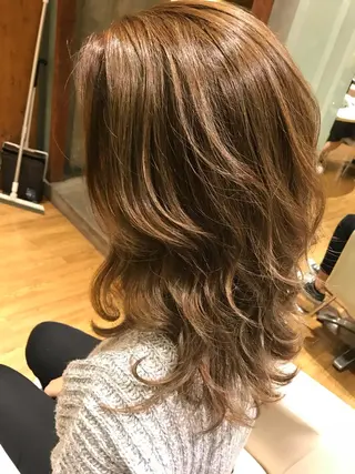 ロング 乾かすだけで艶髪酸性 ストレート髙橋悠耶のヘアスタイル