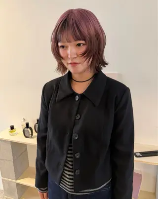 ショート カラー MIU/ルーツカラー 顔まわりレイヤーのヘアスタイル