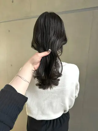 ミディアム カラー 透明感カラー🪡🤍 nanao🤍🪡のヘアスタイル