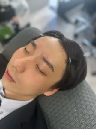 アイブロウ 大阪心斎橋 メンズ眉毛専門の眉毛・アイブロウイメージ