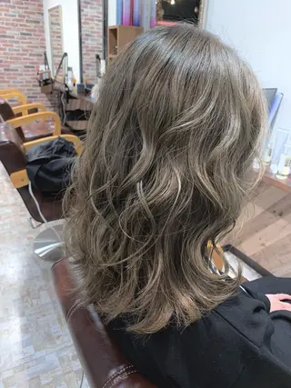 セミロング カラー 神野 洸都のヘアスタイル
