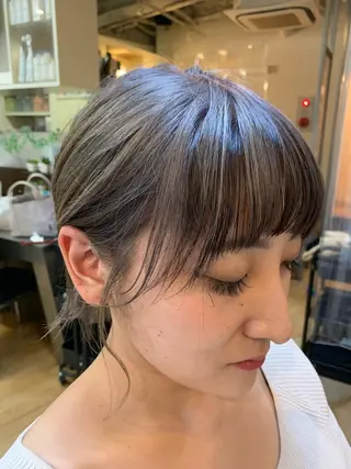 ミディアム カラー ギャルソン オブヘアーのヘアスタイル