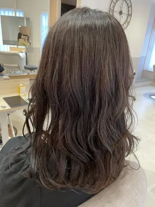 セミロング 髪質改善お任せ ください♪ひとみのヘアスタイル