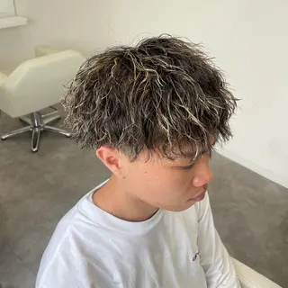 ショート カラー パーマ 岐阜No.1メンズ 美容師／村上達紀のヘアスタイル
