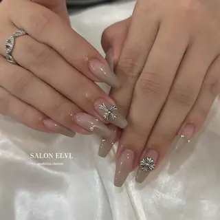 ネイル SALON ELVI.のネイルデザイン