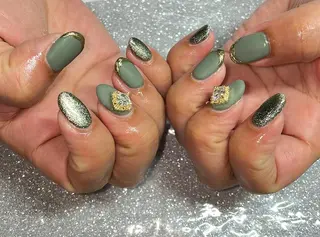 ネイル VIERU 🌈🎀💖のネイルデザイン