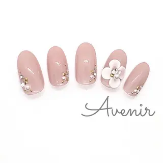 ネイル Avenir 表参道 nail＆eye予約のネイルデザイン