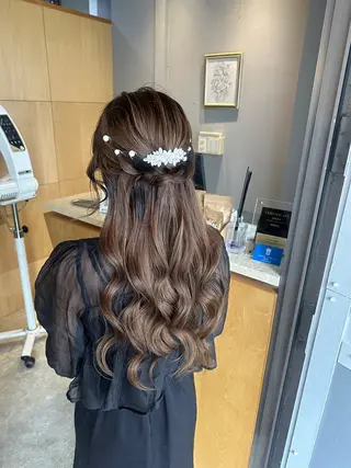 ミディアム miloc MOMOKAのヘアスタイル