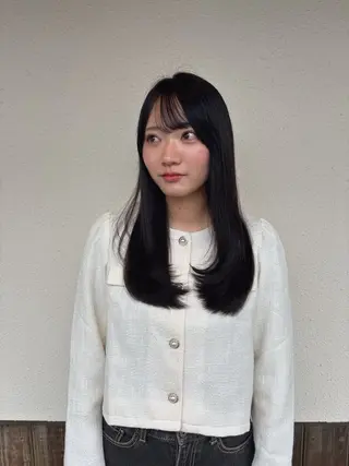 ロング カラー 森本 麻比のヘアスタイル