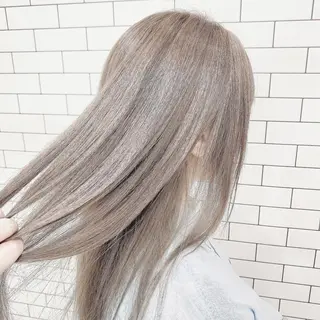 ロング カラー ヘアアレンジ 古林 紘のヘアスタイル