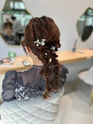 ヘアアレンジ 暖色カラー/アレンジ /束間まつげ🌼のヘアスタイル