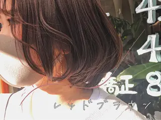 ミディアム カラー 岸田 梓武生のヘアスタイル