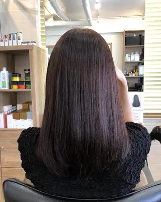 ミディアム カラー 【うねり・広がり専門 】⭕イトムラのヘアスタイル