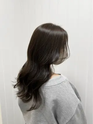 セミロング カラー 京橋🫧七菜 /艶カラー/髪質改善のヘアスタイル