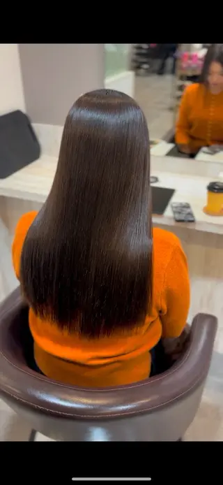 ロング カラー 平瀬 胡桃のヘアスタイル