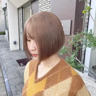 ショート カラー 渡邊 唯のヘアスタイル