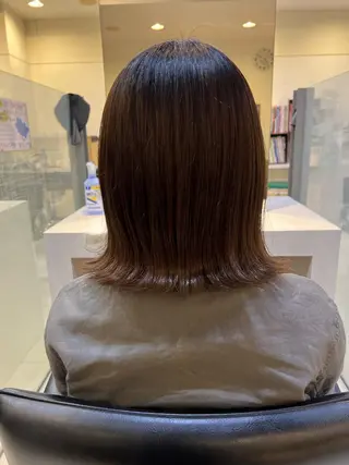ミディアム ハイライト特化小澤 奈津美のヘアスタイル