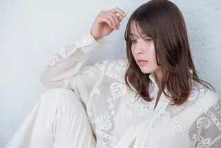 ミディアム 具志 真理子のヘアスタイル