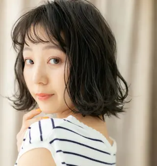 ミディアム パーマ 艶髪カラー🤍ྀི 強矢 美紗希🩷ྀིのヘアスタイル