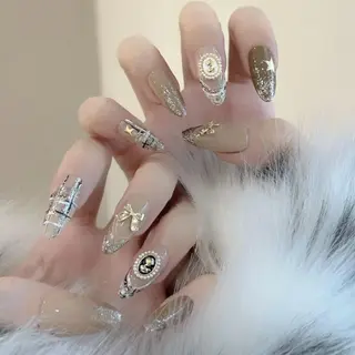 ネイル Queens マオのネイルデザイン