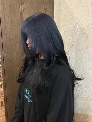 ロング カラー 西 優衣奈のヘアスタイル