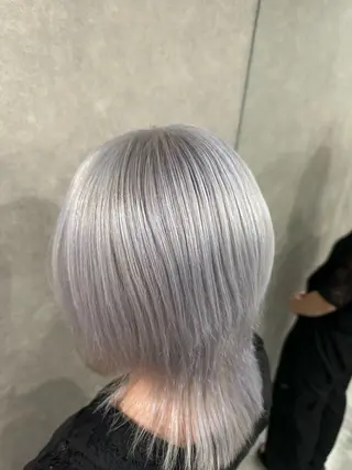 セミロング りょうへい/ 全頭ブリーチ/渋谷のヘアスタイル