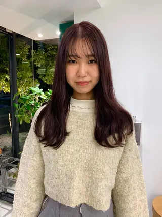 カラー なのは\透け感カラー \レイヤーカットのヘアスタイル