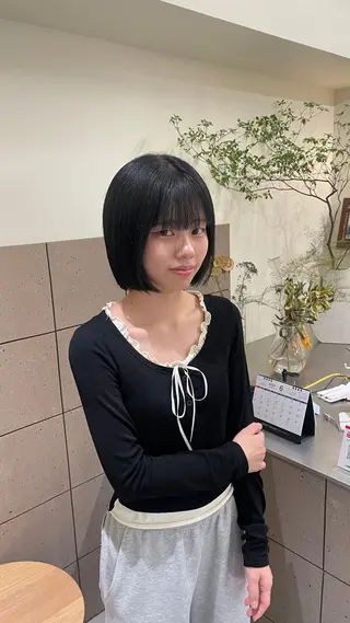 ミディアム カラー JURI /HUIのヘアスタイル