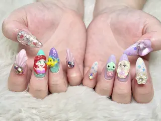 ネイル FILL nail SHIORIのネイルデザイン