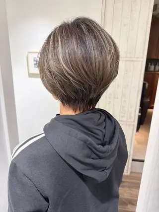 ショート カラー ハイライト⭐️上野 高広のヘアスタイル