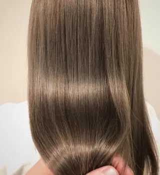 セミロング カラー ヘアアレンジ 🎨カラー満足度 500%💫ヅル💫のヘアスタイル