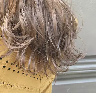 カラー パーマ 堤 麻衣子のヘアスタイル