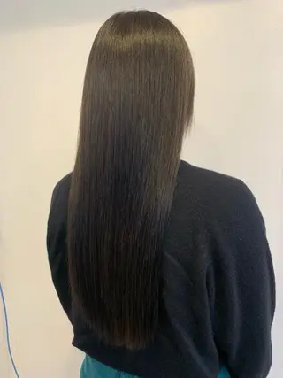 ロング トップ スタイリストのヘアスタイル