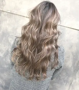セミロング カラー ✨レイヤーカット 海外ヘア/原宿✨のヘアスタイル