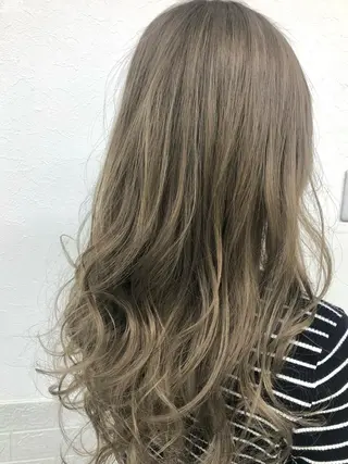 カラー ダブルスキルエクステ /羽エクステ白石宇由のヘアスタイル