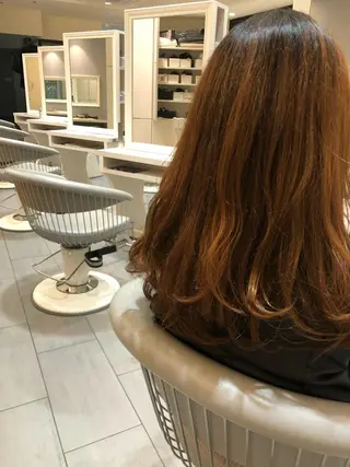ロング 阪上 沙織のヘアスタイル