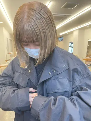ショート カラー 💓パーマ，💗 レイヤーカットのヘアスタイル