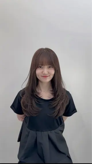 カラー 韓国風レイヤーカラー ライムのヘアスタイル
