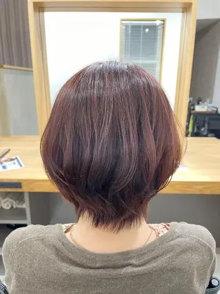 カラー タケウチ サトミのヘアスタイル