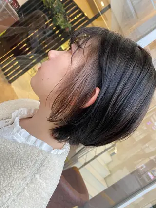 ショート カラー デザインカラー✨新倉 佑奈のヘアスタイル