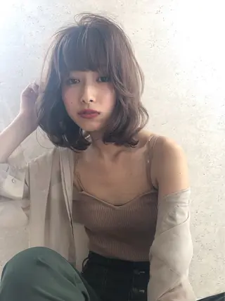 ミディアム カラー フクダ レンのヘアスタイル