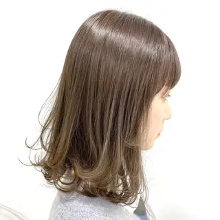 カラー ブリーチ縮毛矯正加藤 赤み無し透明感ヘアのヘアスタイル