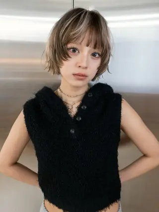 ショート ハイトーン・ショート 酸性ストレート/愛加のヘアスタイル