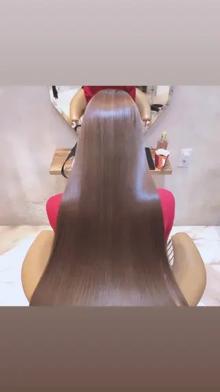 ロング 縮毛矯正・似合わせ タナカ レイヤのヘアスタイル