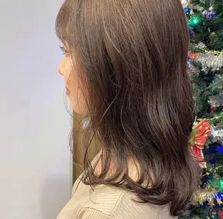 セミロング カラー 滝本 里実のヘアスタイル